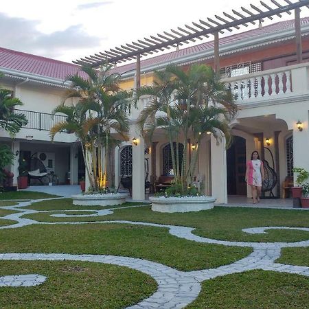 Casa Familya Hotel Batac Екстериор снимка